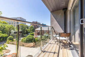 Stylish Apt, close to Beach, Town, with Balcony.